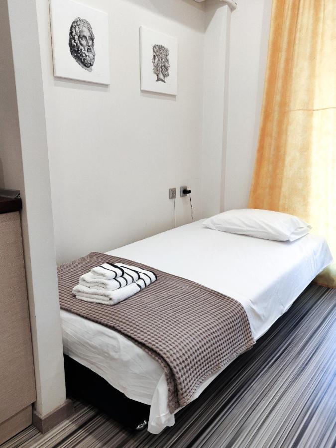 Luxury Suites With King-Sized Bed Солун Екстериор снимка